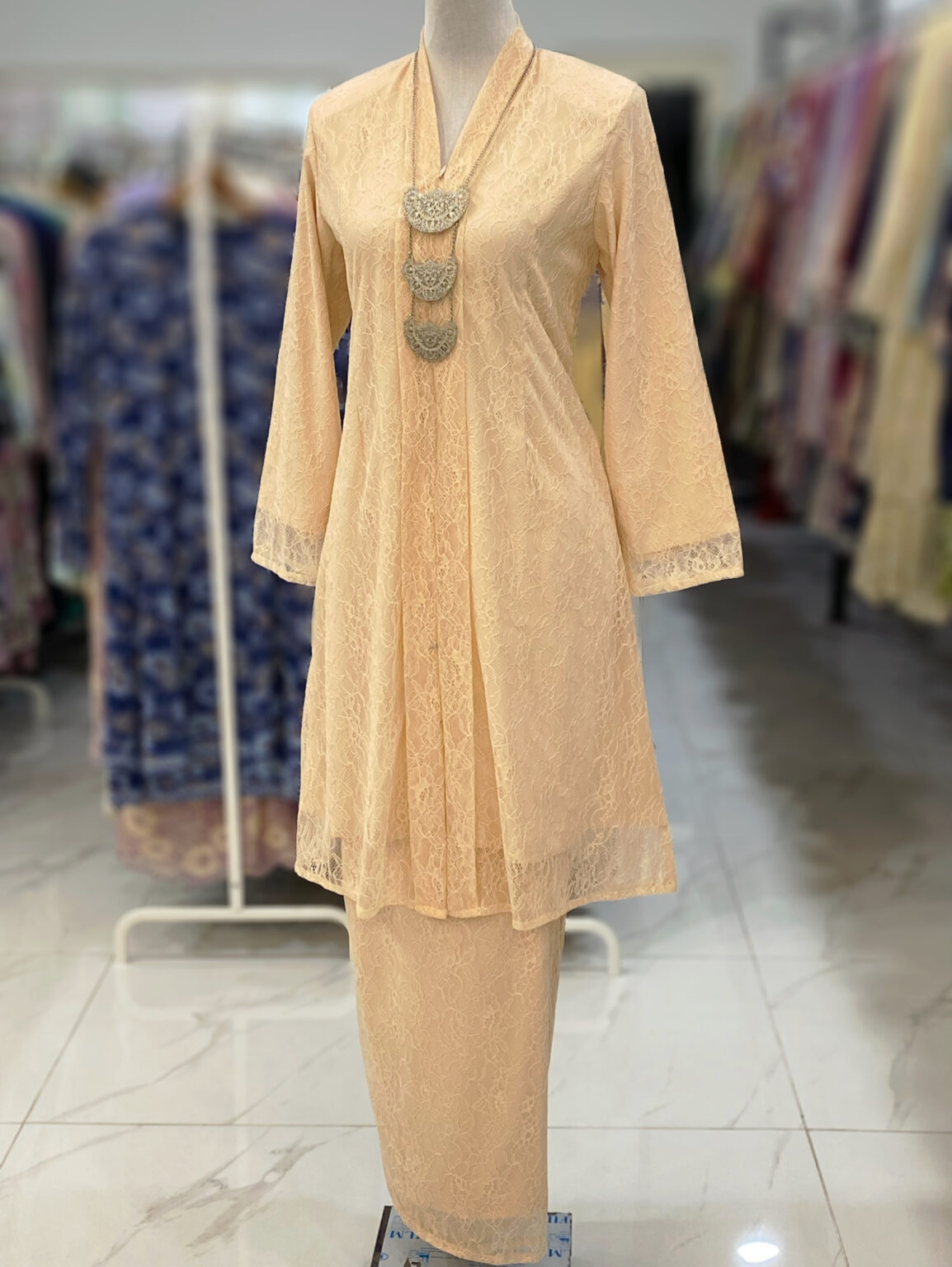 KEBAYA LABUH DANG ANUM LACE - Image 3