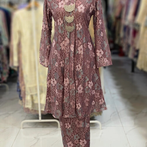 KEBAYA LABUH DANG ANUM LACE PREMIUM DUSTY PURPLE