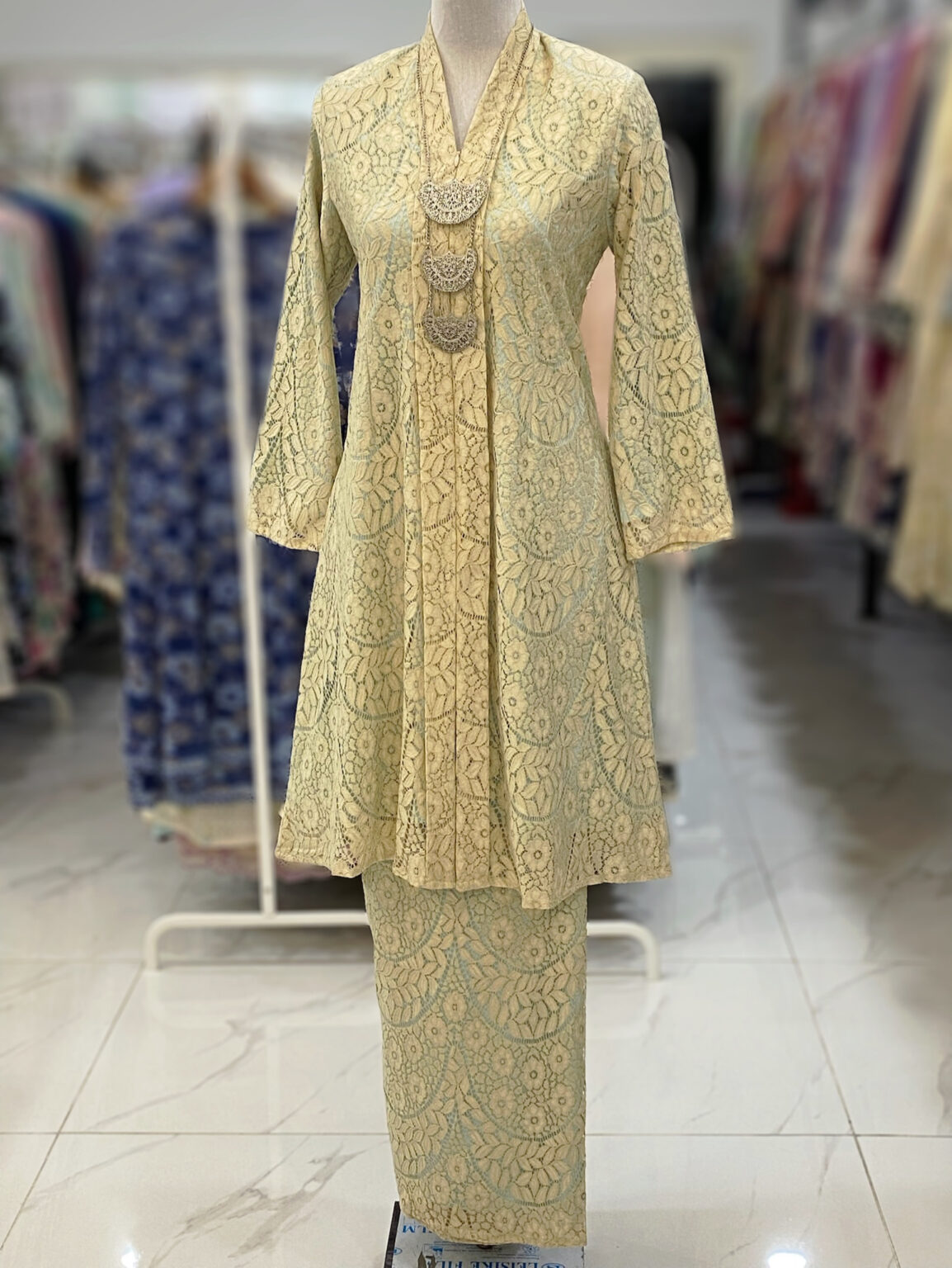 KEBAYA LABUH DANG ANUM LACE - Image 3