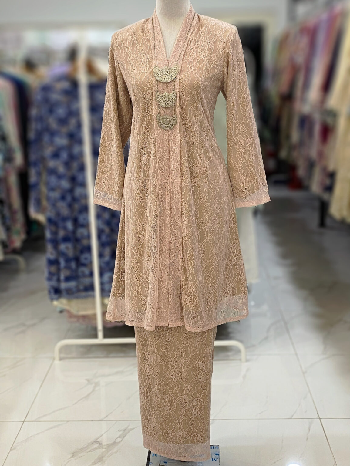 KEBAYA LABUH DANG ANUM LACE - Image 4