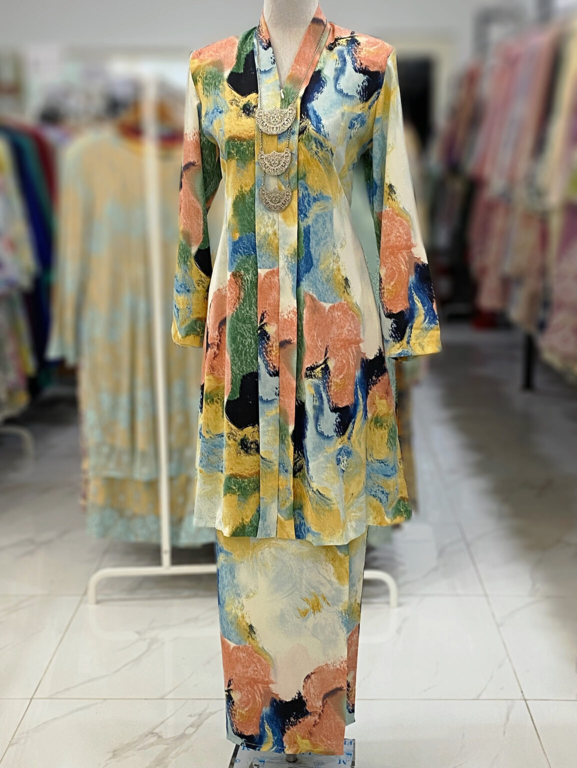 KEBAYA LABUH DANG ANUM - Image 3