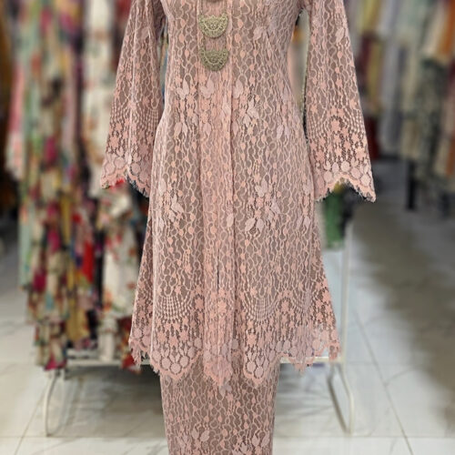 KEBAYA LABUH DANG ANUM LACE DUSTY PINK