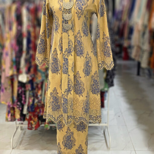 KEBAYA LABUH DANG ANUM LACE MILK TEA