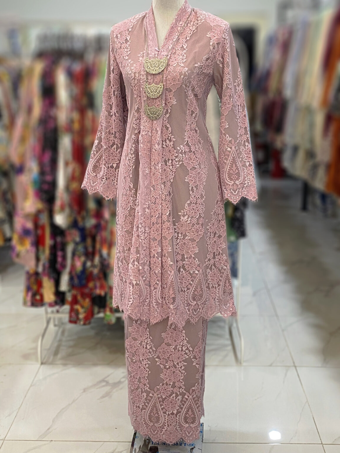 KEBAYA LABUH DANG ANUM LACE - Image 3