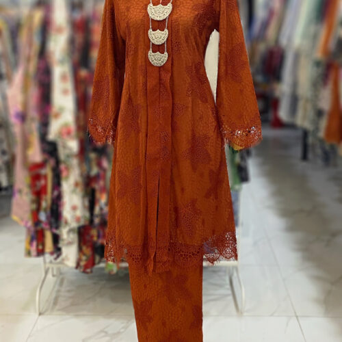 KEBAYA LABUH DANG ANUM LACE ORANGE BRICK