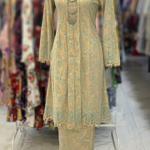 KEBAYA LABUH DANG ANUM LACE MINT NUDE