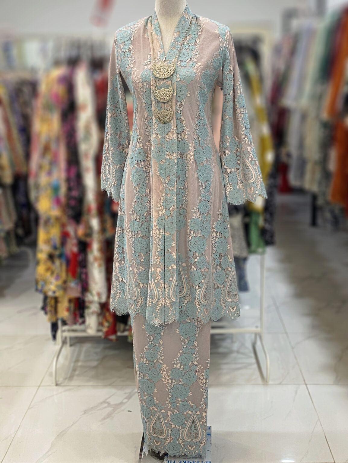 KEBAYA LABUH DANG ANUM LACE - Image 4