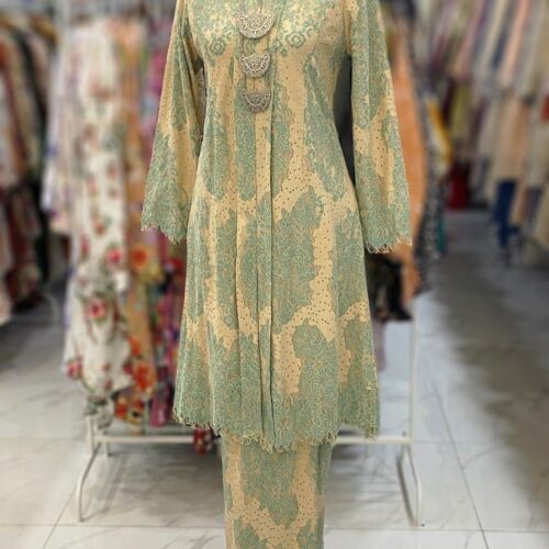 KEBAYA LABUH DANG ANUM LACE MINT NUDE