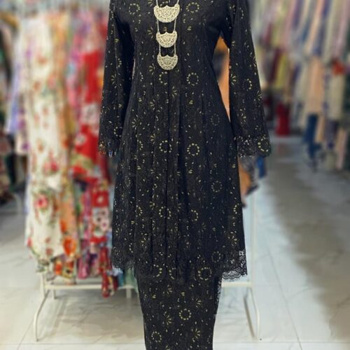 KEBAYA LABUH DANG ANUM LACE BLACK