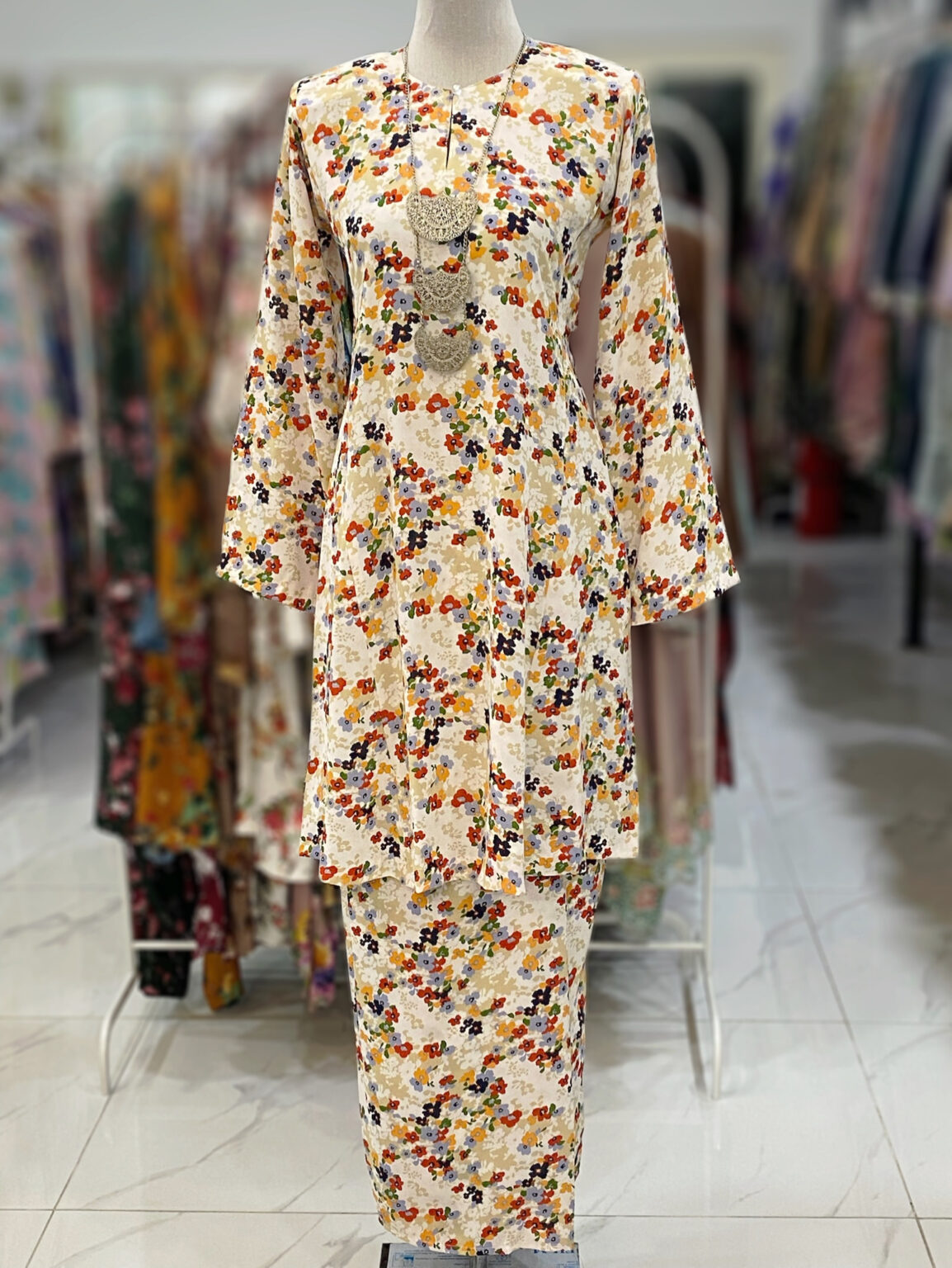MELOR KURUNG RIAU CREPE - Image 4