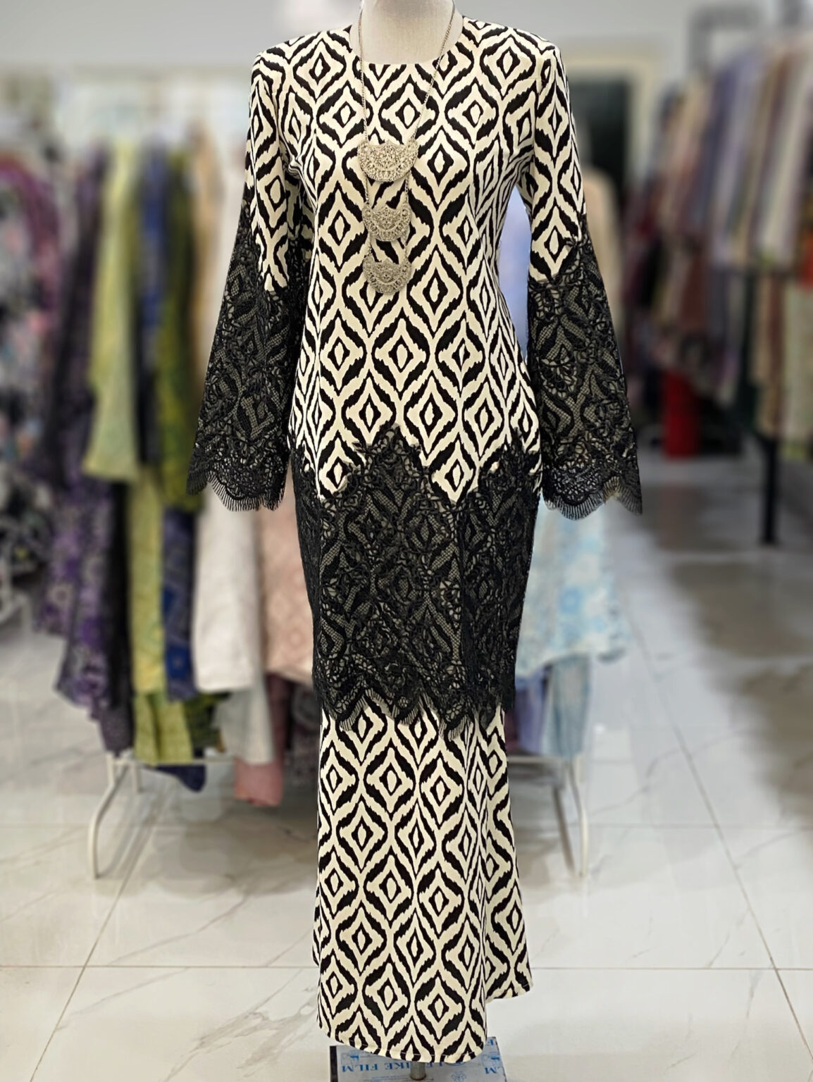 SOFEA KURUNG MODEN ABSTRACT - Image 3