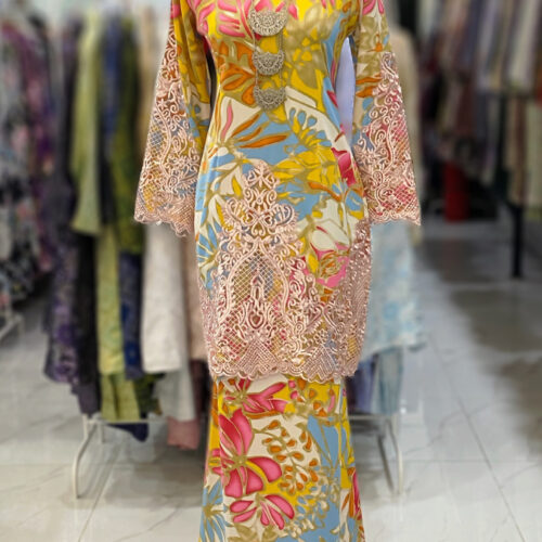 SOFEA KURUNG MODEN WHITE FLORAL