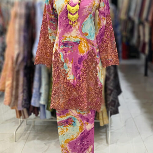 CAMELIA KURUNG BORDER LACE PINK