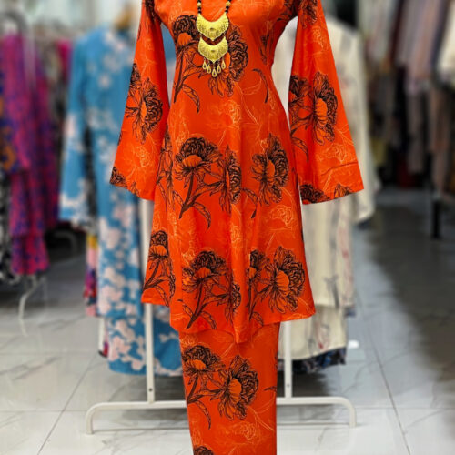 MELOR KURUNG RIAU KOREAN CREPE ORANGE
