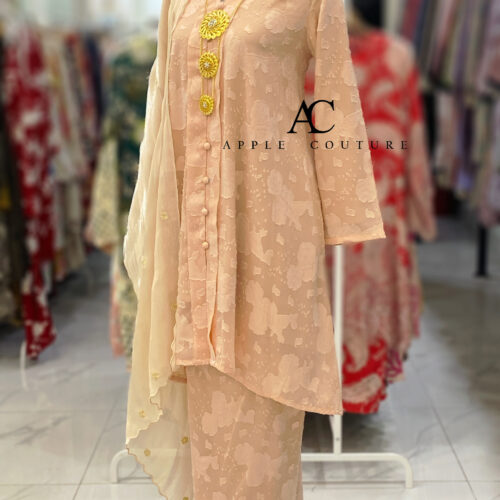 KEBAYA KIAMBANG FULL CHIFFON EMBOSS PEACH