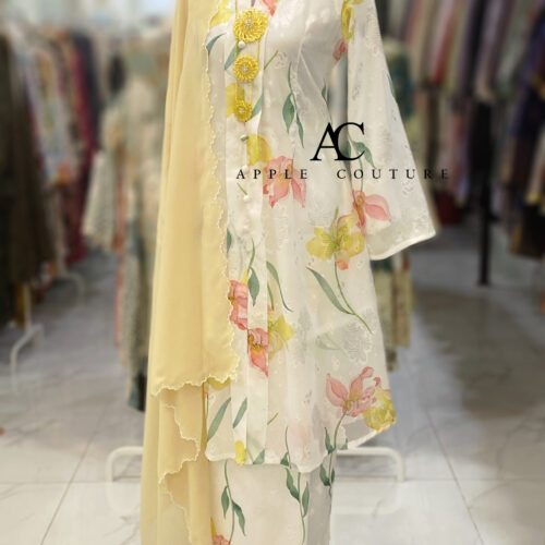 KEBAYA LABUH ZUBAIDAH EMBOSS CHIFFON WHITE YELLOW