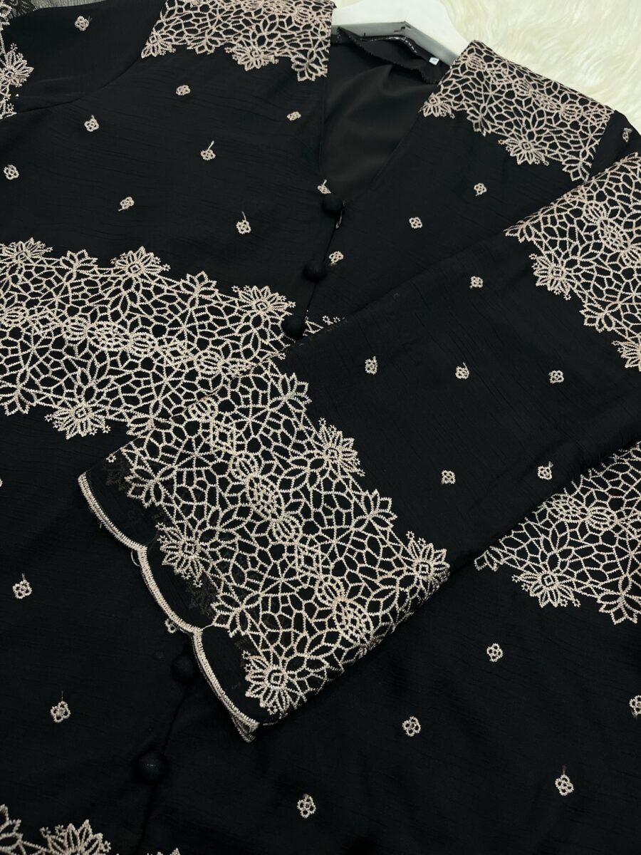 KEBAYA LABUH PUSPAWANGI HALF LACE BLACK - Image 2