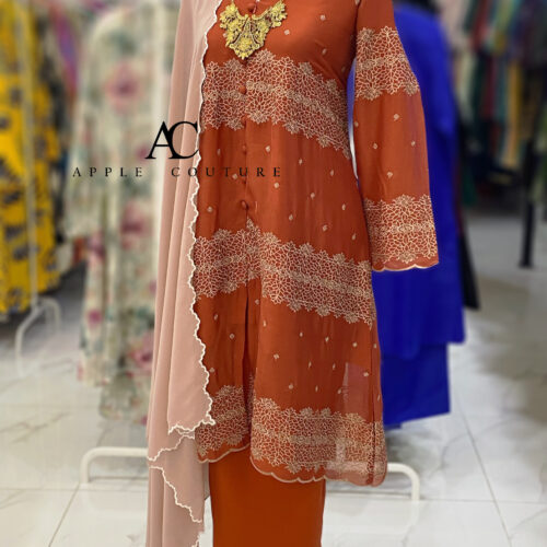KEBAYA LABUH PUSPAWANGI HALF LACE BRICK