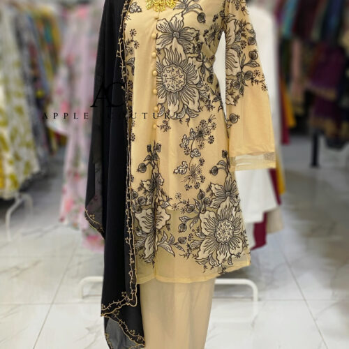 KEBAYA LABUH PUSPAWANGI HALF LACE & ORGANZA CREAM