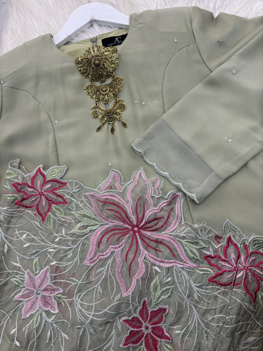 CAMELIA KURUNG PREMIUM ORGANZA DUSTY GREEN - Image 2