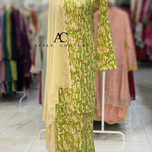 KURUNG PESAK JOHOR CREPE GREEN