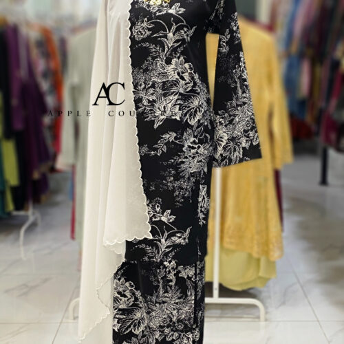 KURUNG PESAK JOHOR CREPE BLACK
