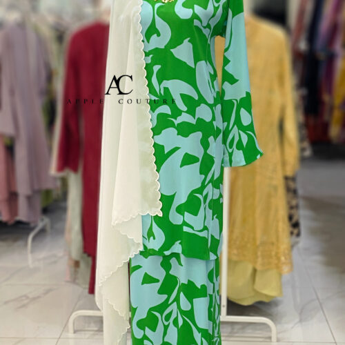 KURUNG PESAK JOHOR CREPE GREEN
