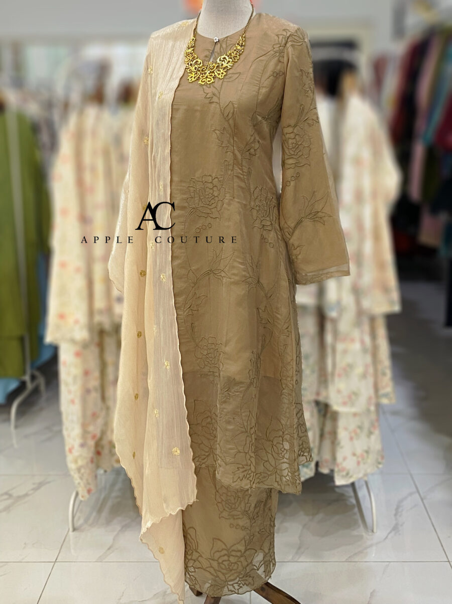 CAMELIA KURUNG LABUH WRINKLES ORGANZA SANDY BROWN