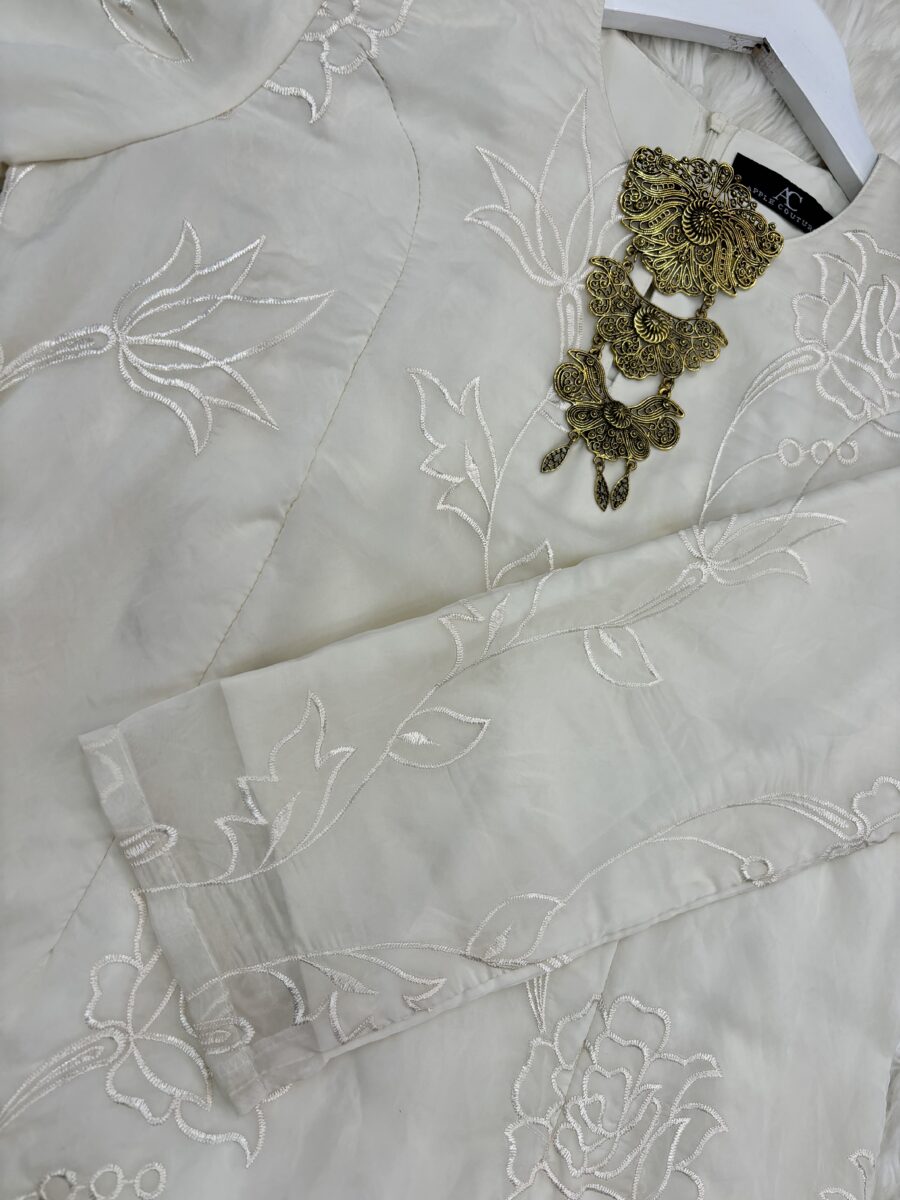 CAMELIA KURUNG LABUH WRINKLES ORGANZA CREAM - Image 2