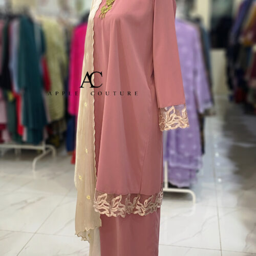 INANG KURUNG ZOOM BORDER LACE