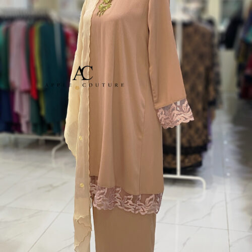 INANG KURUNG ZOOM BORDER LACE