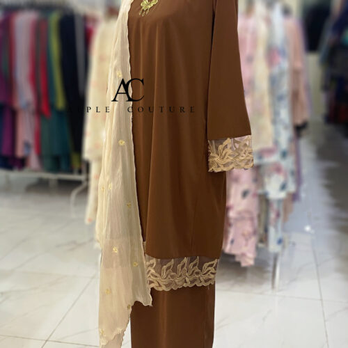 INANG KURUNG SWISS CREPE BORDER LACE BROWN