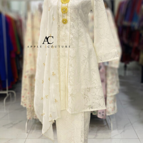 KEBAYA LABUH DANG ANUM LACE WHITE