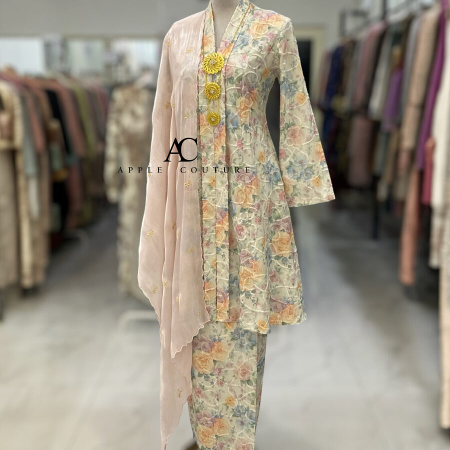 KEBAYA LABUH DANG ANUM MIX COTTON EMBROIDERY