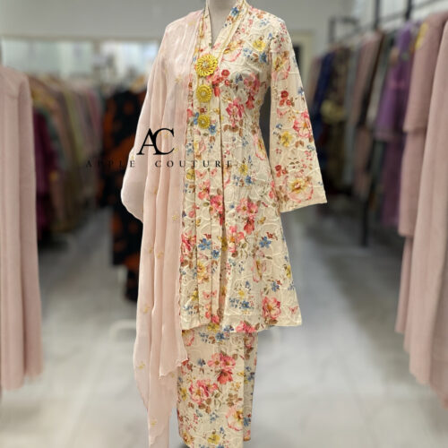 KEBAYA LABUH DANG ANUM MIX COTTON EMBROIDERY