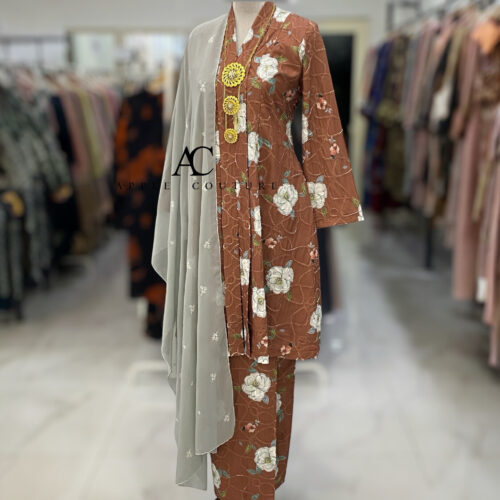 DEFECT ITEM!!  KEBAYA LABUH DANG ANUM MIX COTTON EMBROIDERY BROWN