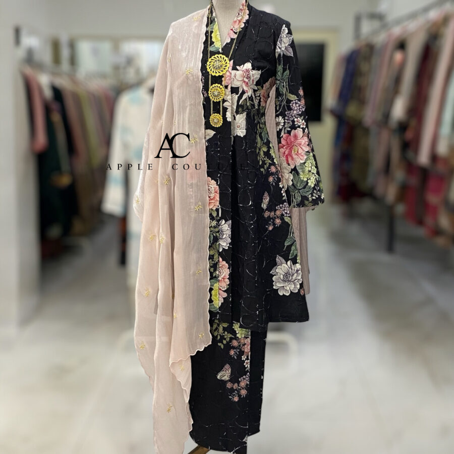 DEFECT ITEM!! KEBAYA LABUH DANG ANUM MIX COTTON EMBROIDERY BLACK