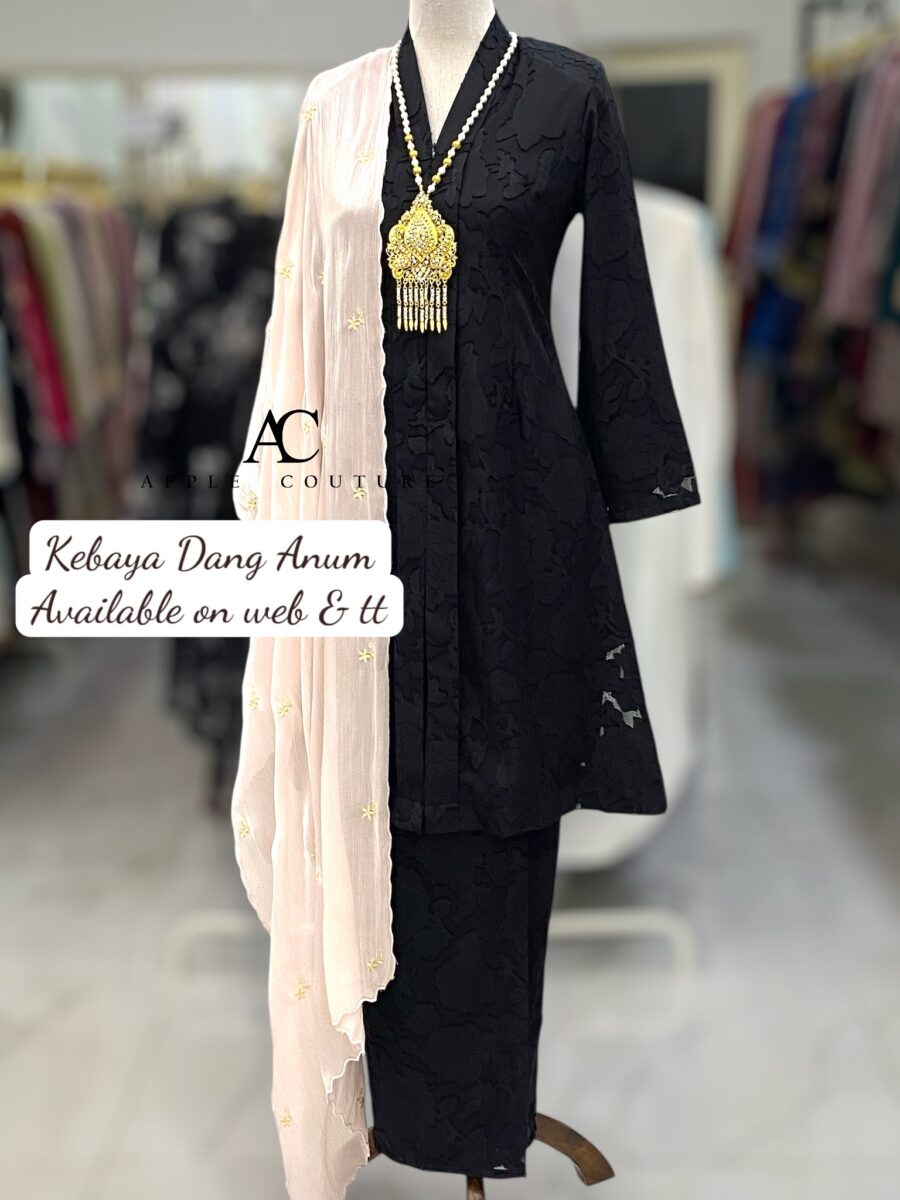 KEBAYA LABUH DANG ANUM EMBOSS BLACK
