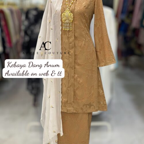 KEBAYA LABUH DANG ANUM EMBOSS SANDY BROWN