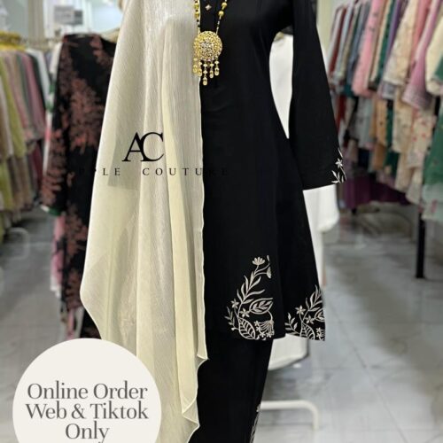 ADINDA KURUNG COTTON LINE EMBROIDERY BLACK