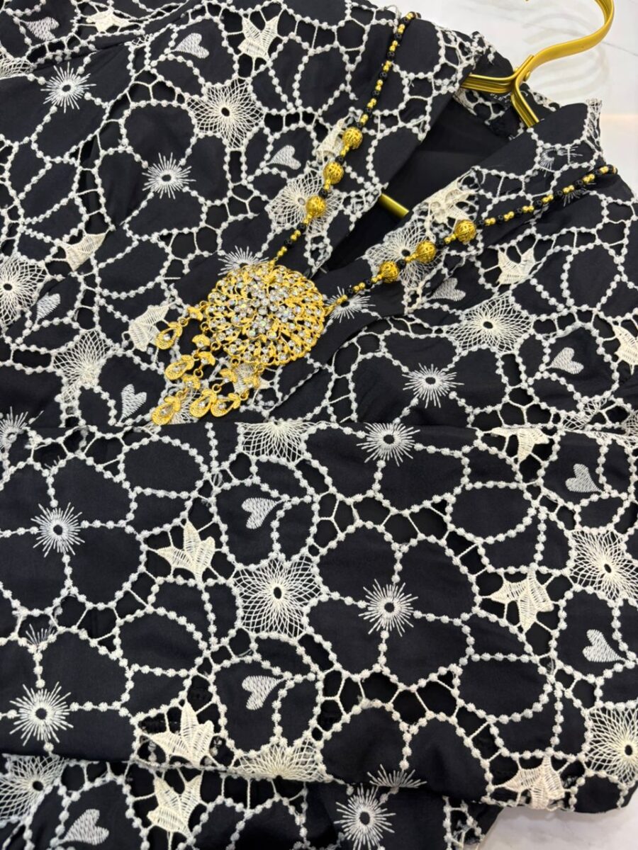 KEBAYA LABUH PREMIUM LACE BLACK - Image 4