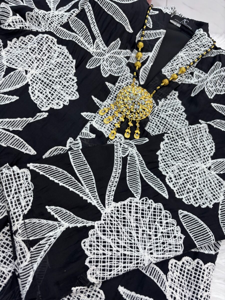 KEBAYA LABUH PREMIUM SILK BLEND EMBROIDERY BLACK - Image 2