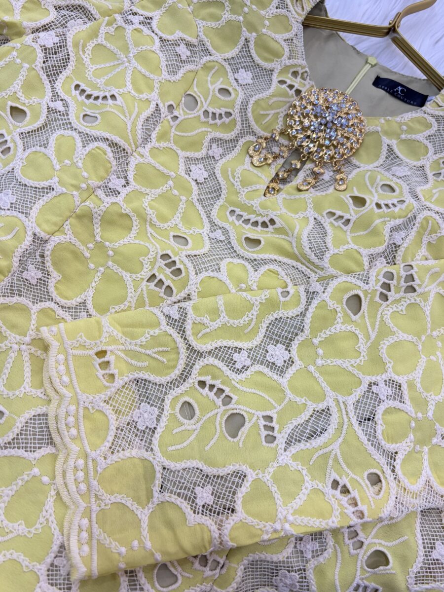 CAMELIA KURUNG PREMIUM GUIPURE LACE LIME - Image 2