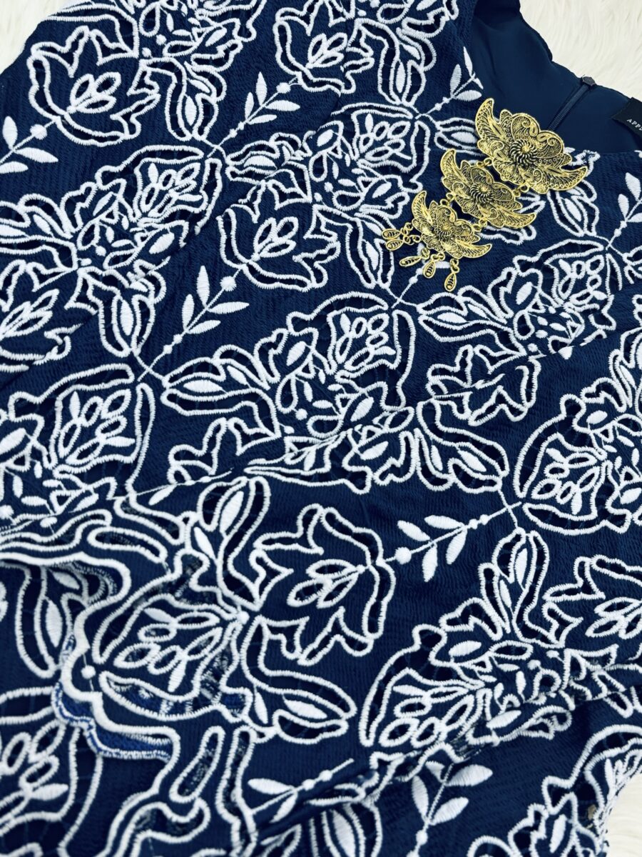 CAMELIA KURUNG PREMIUM GUIPURE LACE NAVY BLUE - Image 2